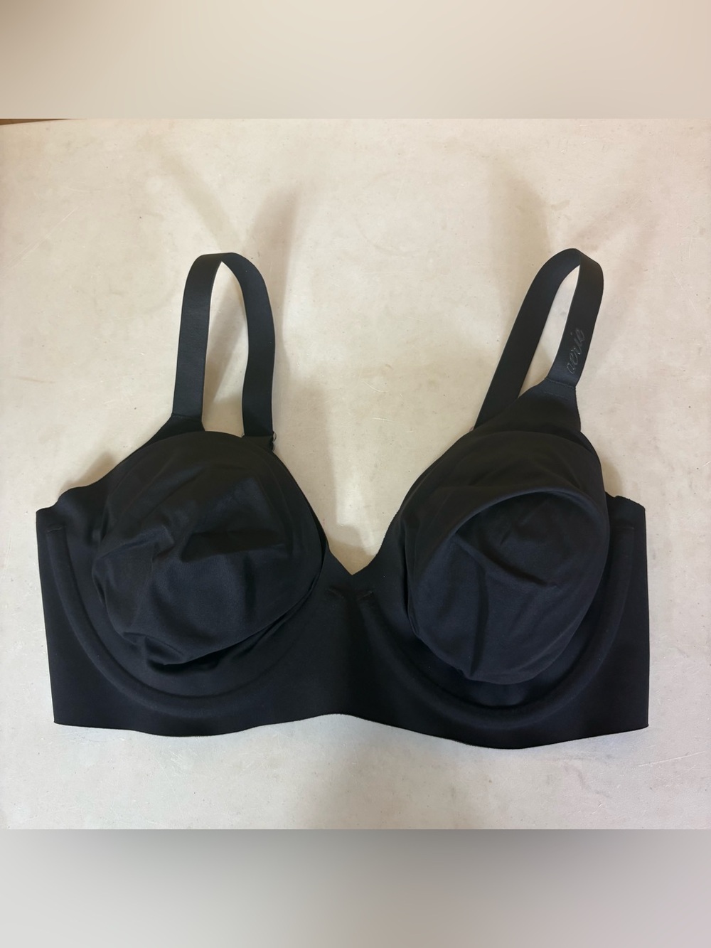 Aerie SMOOTHEZ Black Plunge Bra 34DDD Wireless Seamless Full Coverage Smooth
